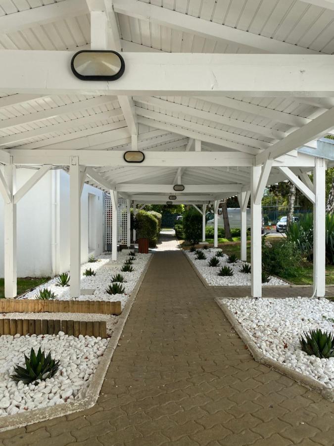 Greet Hotel Villeneuve La Garenne - Renove מראה חיצוני תמונה