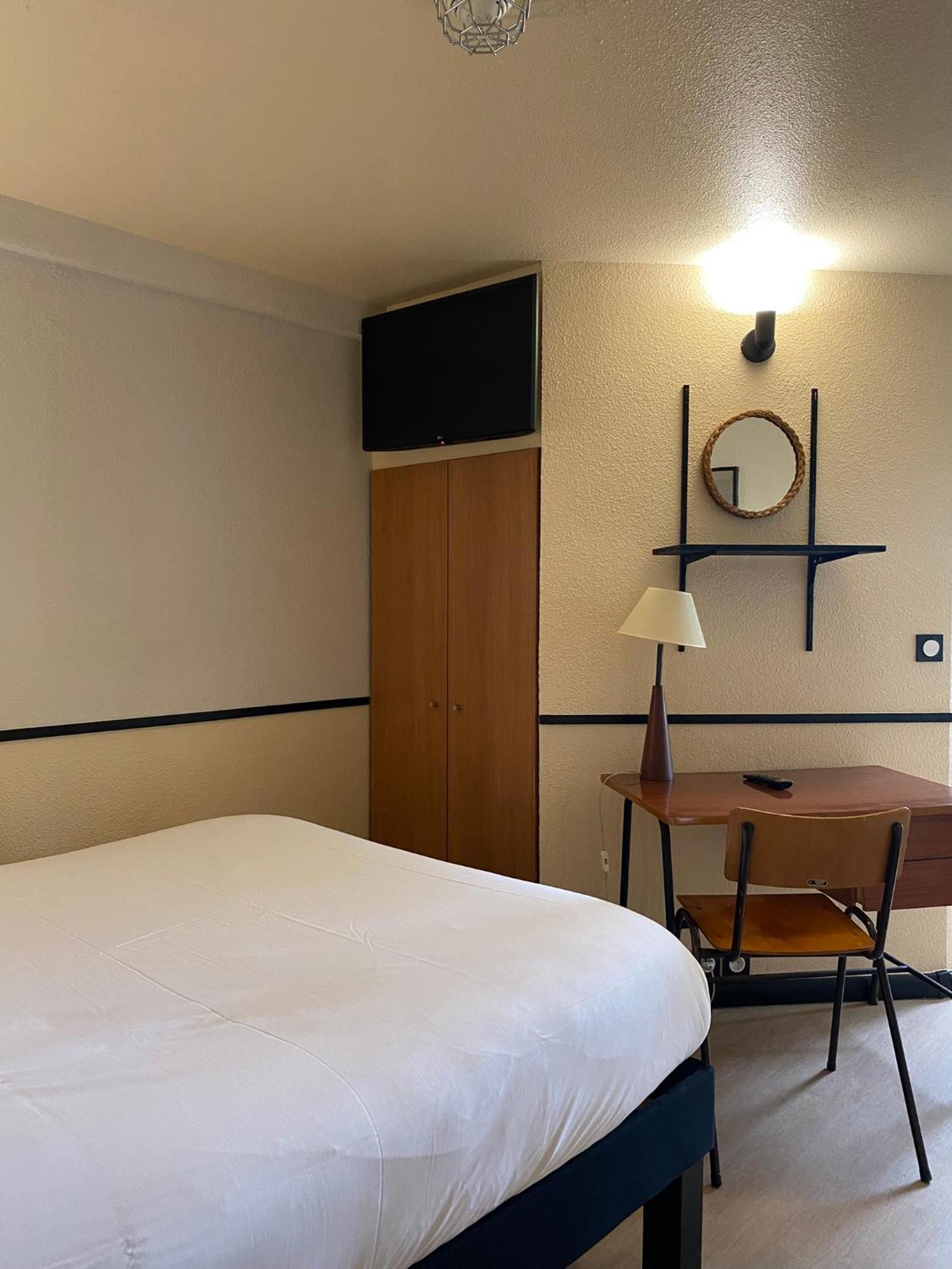 Greet Hotel Villeneuve La Garenne - Renove מראה חיצוני תמונה