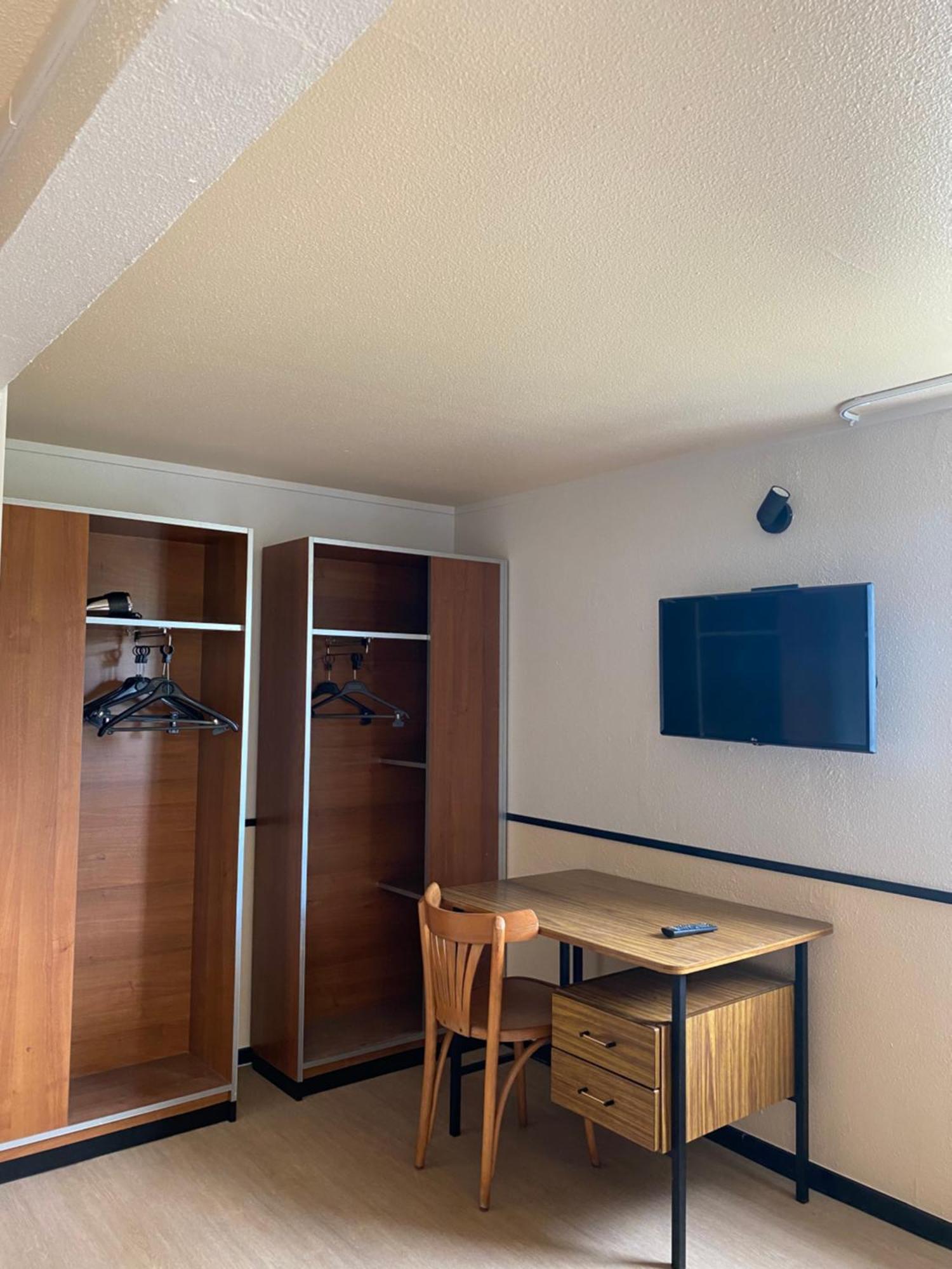 Greet Hotel Villeneuve La Garenne - Renove מראה חיצוני תמונה