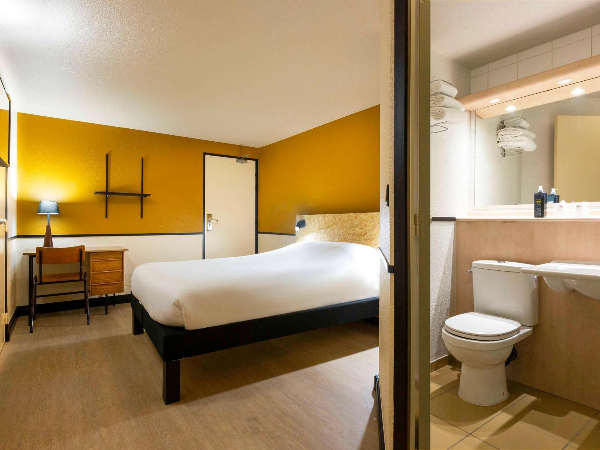 Greet Hotel Villeneuve La Garenne - Renove מראה חיצוני תמונה