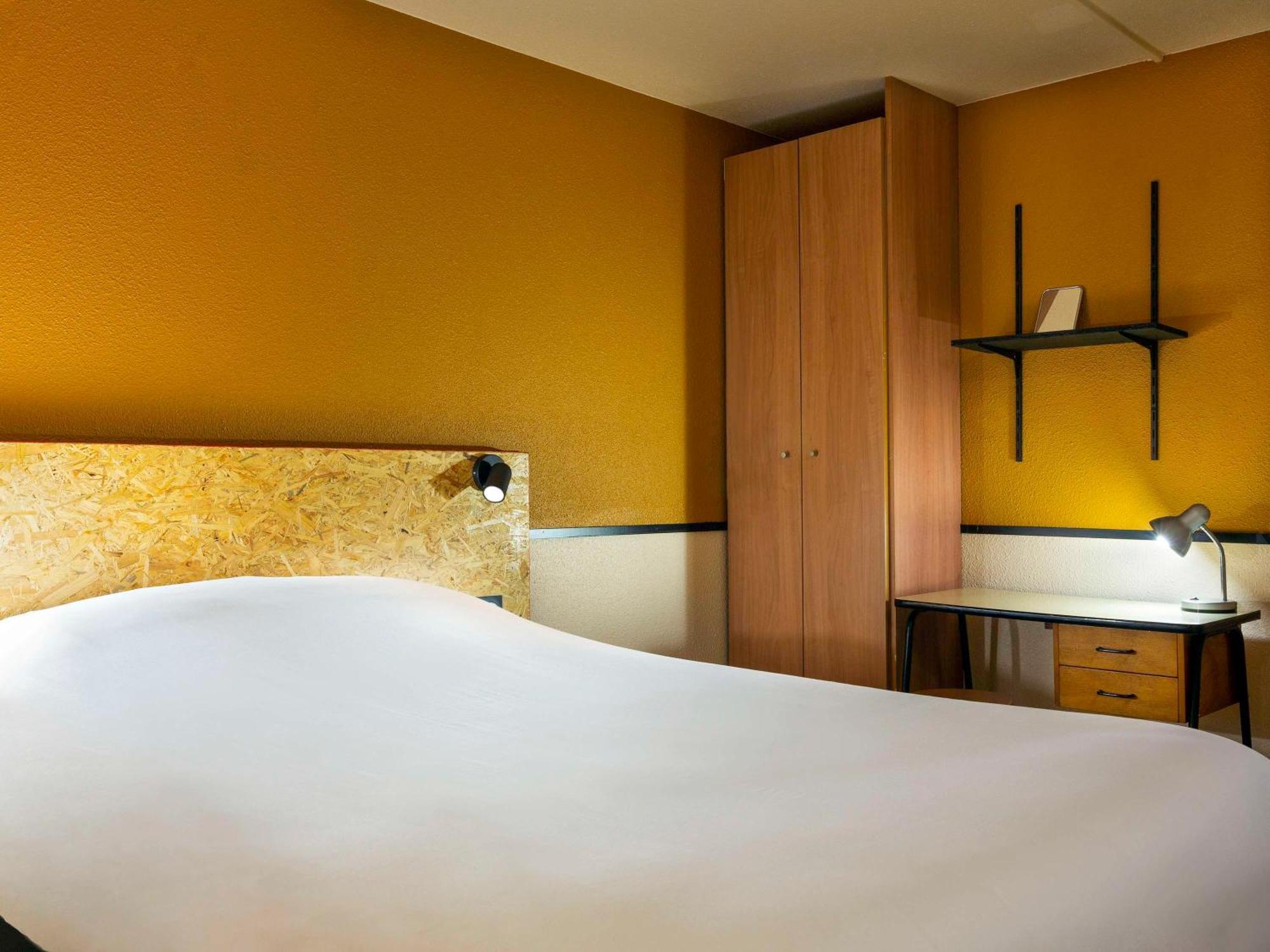 Greet Hotel Villeneuve La Garenne - Renove מראה חיצוני תמונה