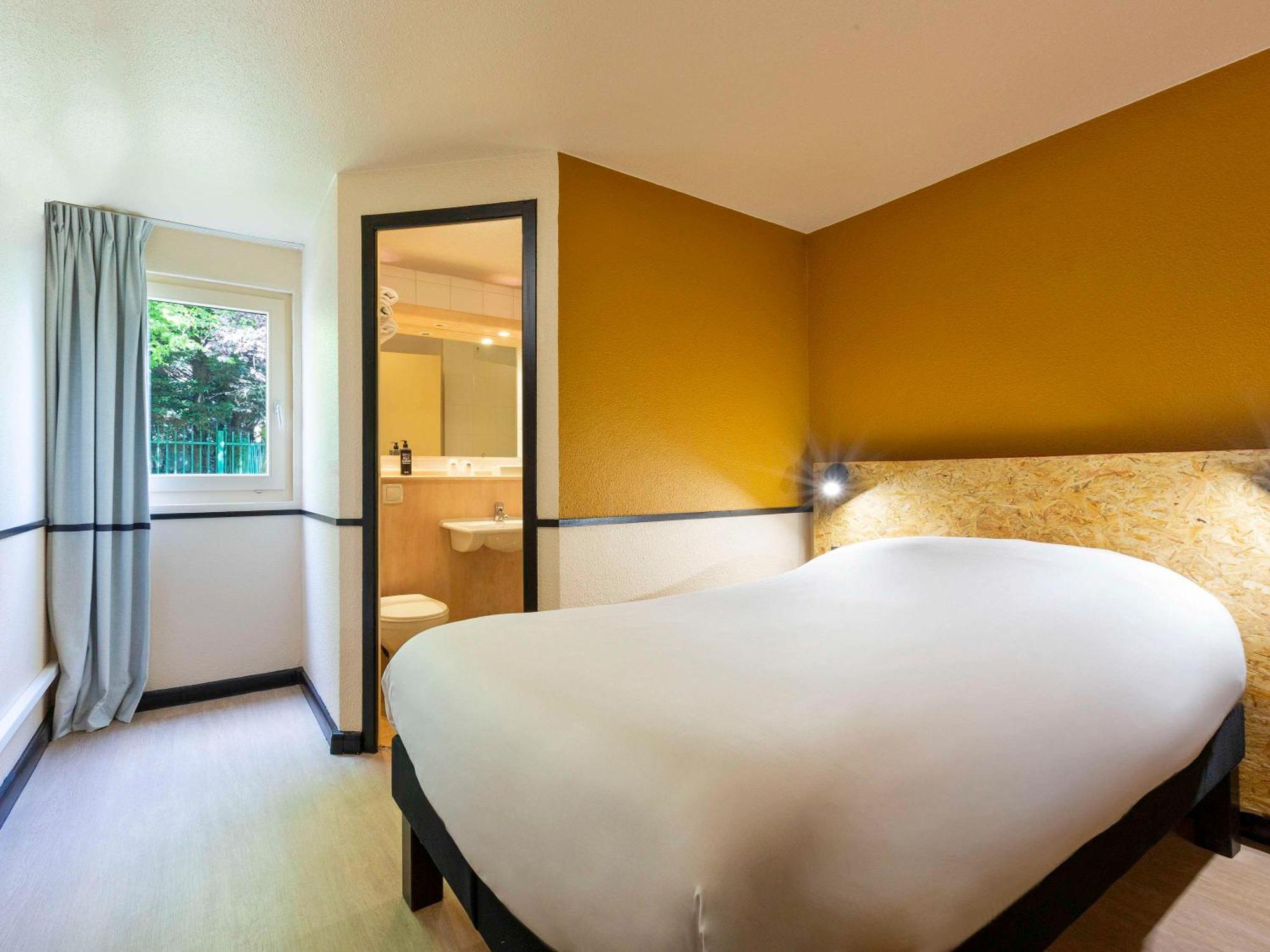 Greet Hotel Villeneuve La Garenne - Renove מראה חיצוני תמונה